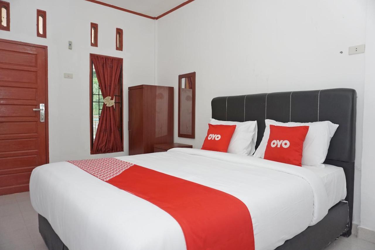Sinapuran Oyo 2635 Ramos Inn מראה חיצוני תמונה