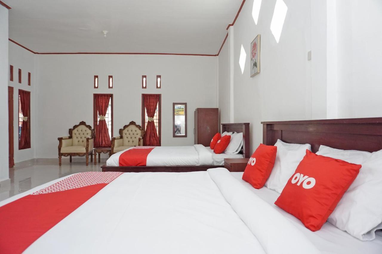 Sinapuran Oyo 2635 Ramos Inn מראה חיצוני תמונה