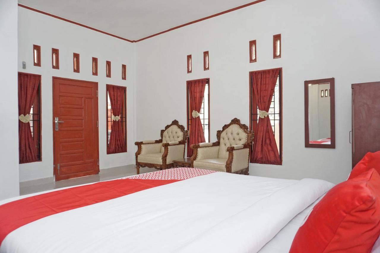 Sinapuran Oyo 2635 Ramos Inn מראה חיצוני תמונה