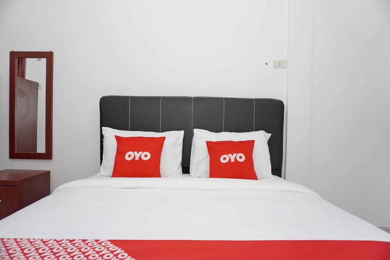 Sinapuran Oyo 2635 Ramos Inn מראה חיצוני תמונה
